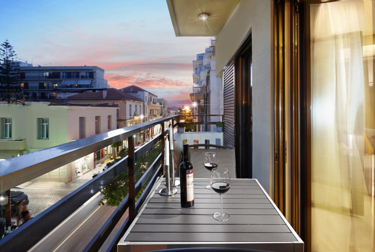 Armi Luxury Apartment In The Heart Of The City Chrissi Akti Chania Exterior foto