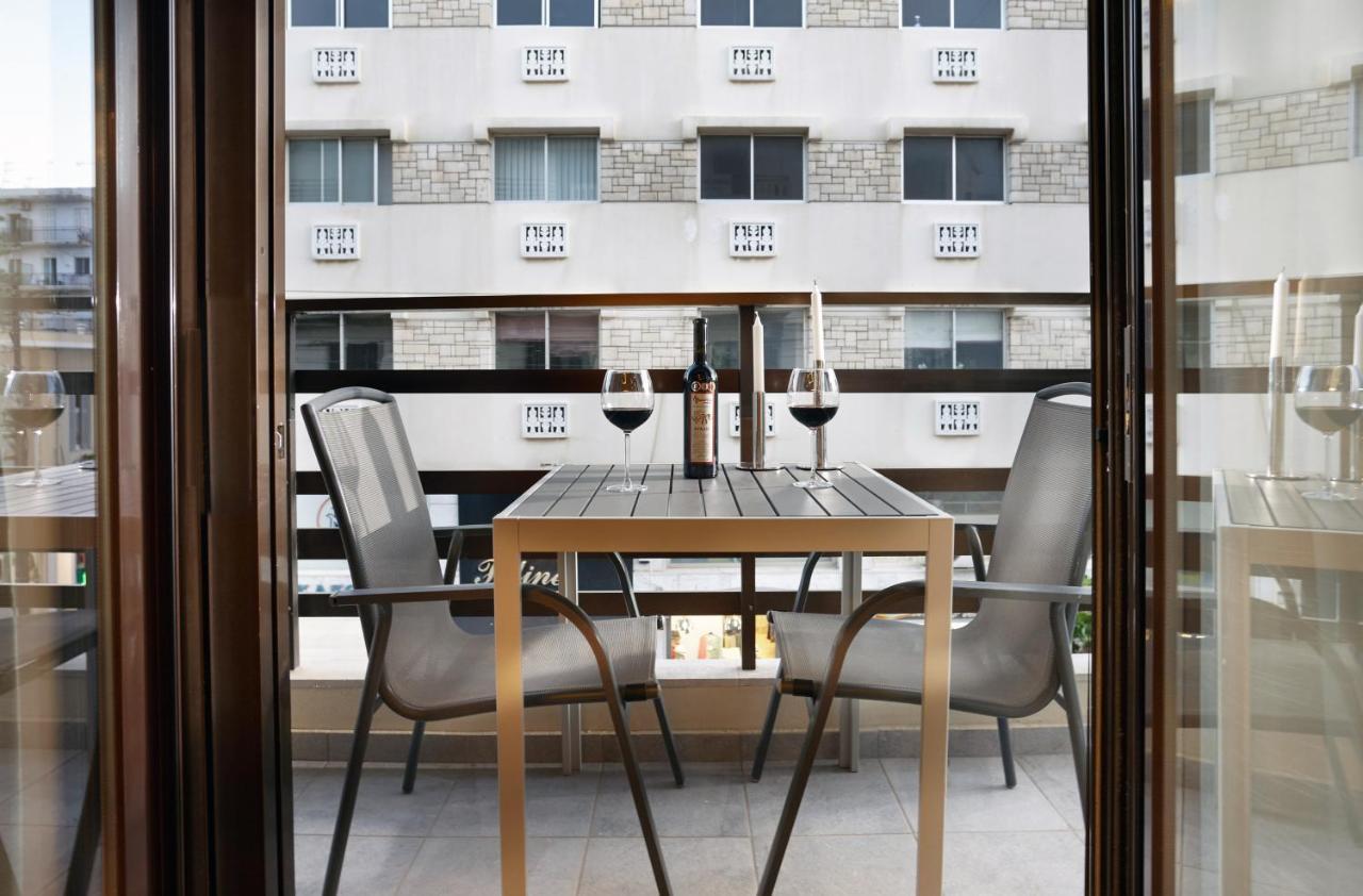Armi Luxury Apartment In The Heart Of The City Chrissi Akti Chania Exterior foto