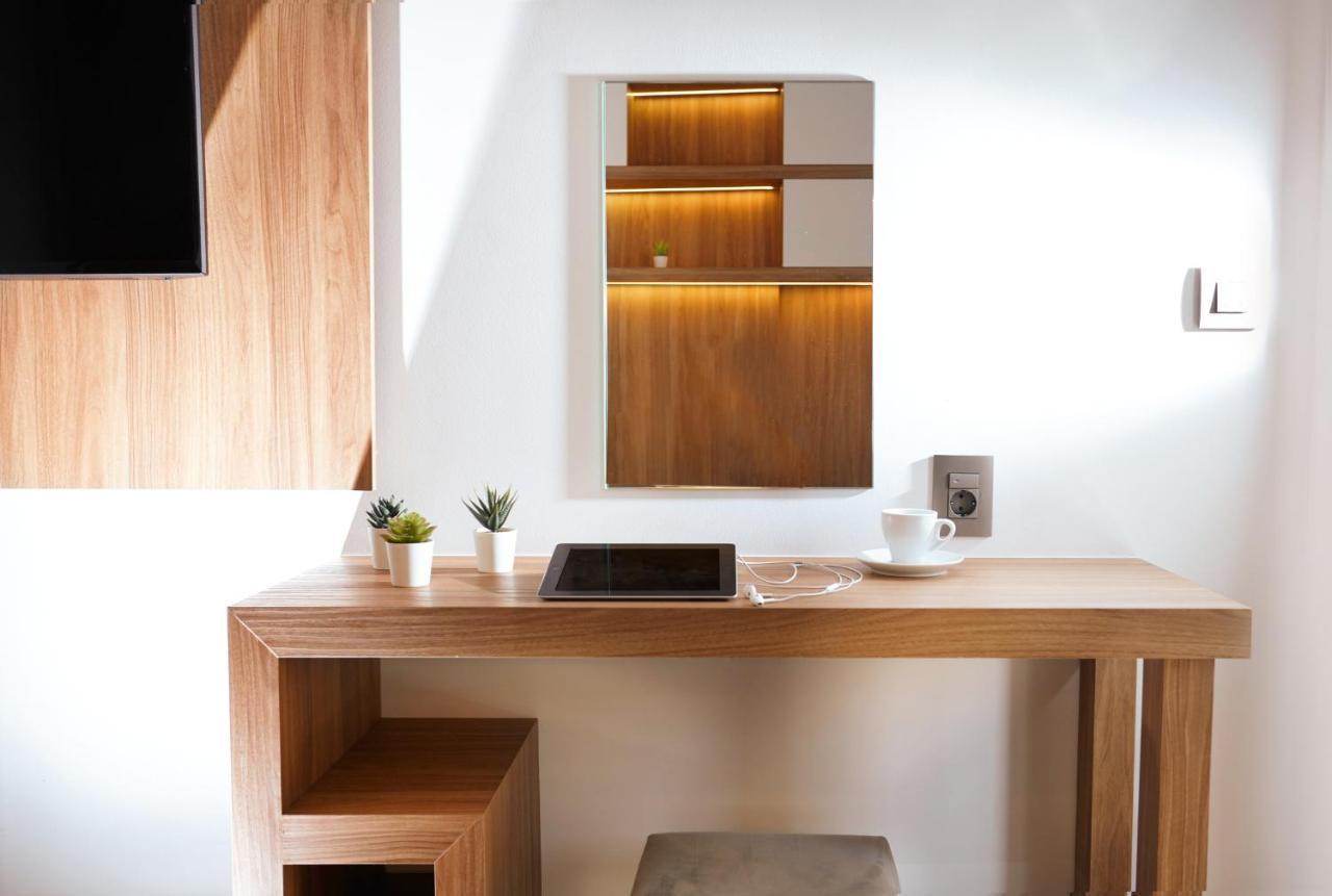 Armi Luxury Apartment In The Heart Of The City Chrissi Akti Chania Exterior foto
